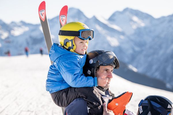 petit garçon à auris-en-oisans