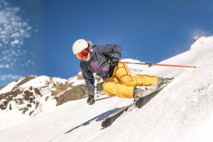 skieuse à Auris-en-Oisans